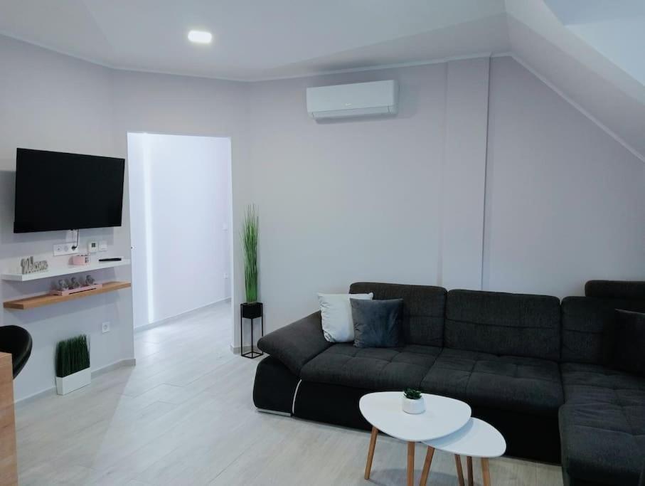 Star Apartman Zalacsany Ngoại thất bức ảnh